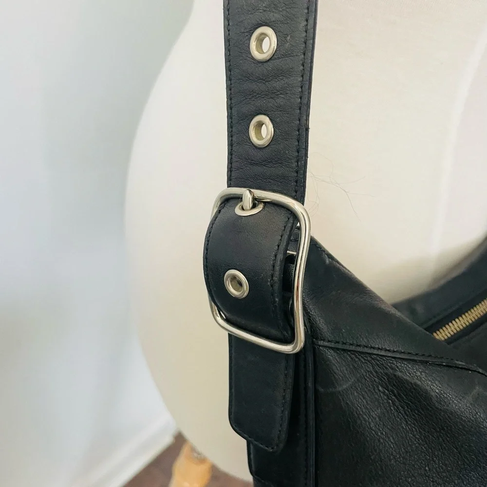 VTG COACH 9188 BLACK LEATHER SHOULDER BAG SILVER HARDWARE